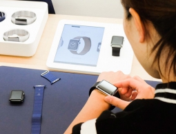 Потребители постепенно теряют интерес к умным часам