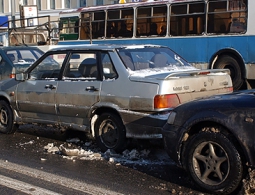 Автомобили в России предложили оборудовать кнопкой для оформления ДТП