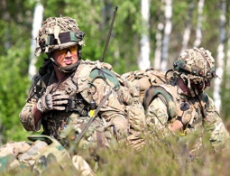 Telegraph: в драке британских военных в Риге увидели "руку Кремля"