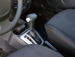 Россияне стали реже покупать автомобили с «автоматом»