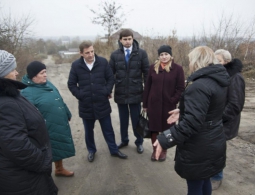 Депутат Брянской облдумы решал проблемы поселка Чайковичи