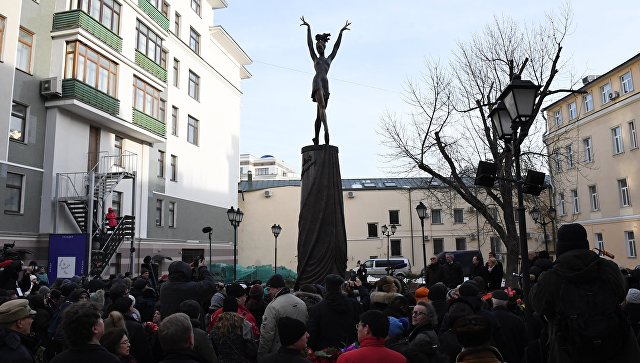 В Москве открыли памятник Майе Плисецкой