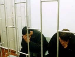 В Погарском районе двое мужчин вымогали деньги у конкурента
