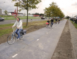 Новое покрытие для пола заряжается энергией шагов