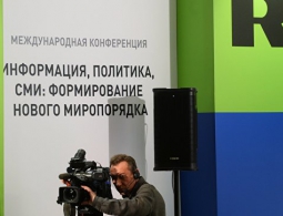 Россия примет меры по защите российских СМИ после резолюции ЕП
