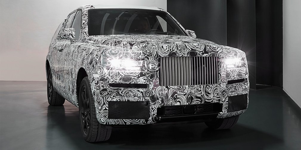 Rolls-Royce опубликовал фотографии своего первого кроссовера