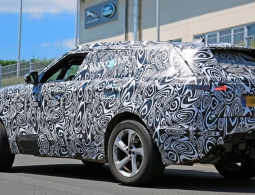 Новый кроссовер Jaguar Land Rover впервые показали на видео