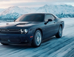 Dodge Challenger получил полный привод