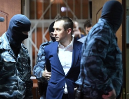 Изъятые у Захарченко деньги могут поступить в бюджет до решения суда