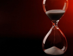 Как сильно радикальное продление жизни изменит общество?