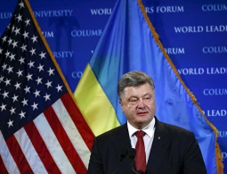 СМИ: Порошенко нанимает лоббистов, чтобы найти подход к Трампу