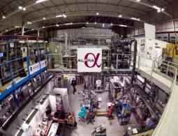 Физики доказали, что антиматерия является зеркальной копией обычной материи