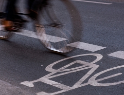 Беспилотные такси Uber назвали угрозой для велосипедистов