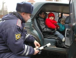 В Брянске гаишники проверят правила перевозки детей