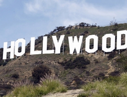 В Лос-Анджелесе любитель марихуаны превратил надпись "Голливуд" в Hollyweed