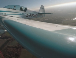 Прототип электрического самолета Extra 330LE от Siemens установил новый мировой рекорд скорости