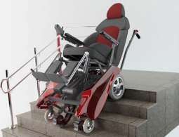 В России начинается производство уникальной коляски-трансформера