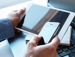 Ученые выяснили, чем планшеты и смартфоны вредны для маленьких детей