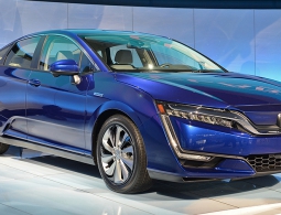 Honda представила два новых автомобиля на электричестве