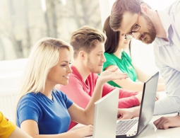 Медиаграмотность россиян за три года выросла вдвое, сообщили в Минкомсвязи