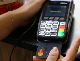 Компания Master Card выпустила тестовую партию биометрических карт