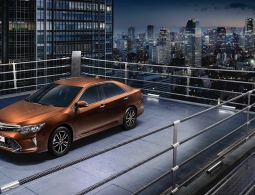 Toyota представила обновленную Camry для России