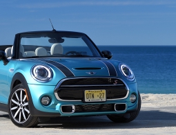 До России добрался новый кабриолет MINI