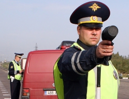 Сотрудникам ГИБДД вернули ручные радары