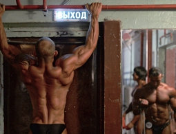 Ученые объяснили неспособность полных людей нарастить мышцы