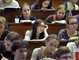 Рособрнадзор лишил лицензии Современную гуманитарную академию