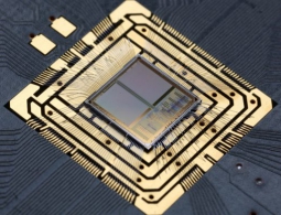 Представлен самообучающийся нейроморфный чип, способный сочинять музыку