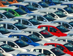 Импорт легковых автомобилей в Россию упал почти на четверть