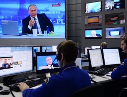 Прямая линия с Путиным: реновация, США и вопросы "с изюминкой"