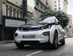 BMW привезет в Россию электрокар i3