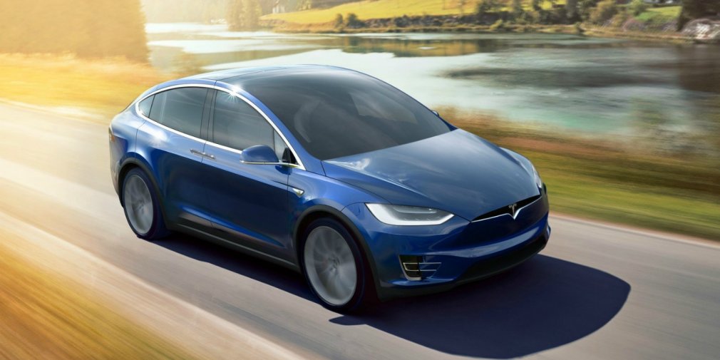 Tesla Model X назвали самым безопасным кроссовером в США