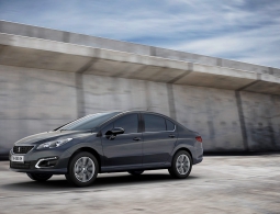 Peugeot назвал российские цены на седан 408