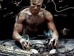 Следующим этапом эволюции человека может быть киборг