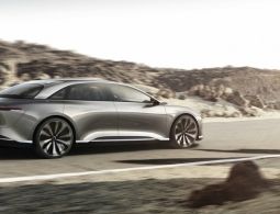 Конкурент Tesla разогнался до 383 км/ч во время тестов