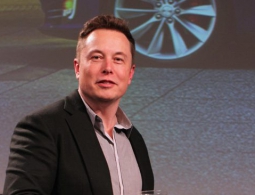 Илон Маск пообещал быстро создать самый большой в мире литий-ионный аккумулятор