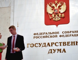 В Думе не видят смысла ужесточать запрет на показ алкоголя в кино и на ТВ