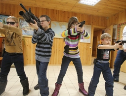 Стрелки от бога. Зачем юных прихожан храма под Москвой учат владеть оружием