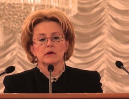 Первый российский пациент с вживлённой киберсетчаткой начал видеть