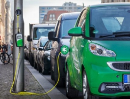 Британские фонарные столбы превратили в зарядки для электромобилей