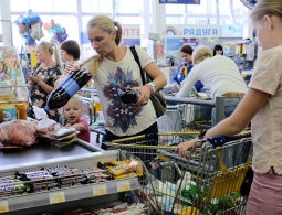 В Минздраве поддержали идею запрета на продажу алкоголя на кассах