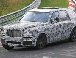 Rolls-Royce вывел на Нюрбургринг свой первый кроссовер