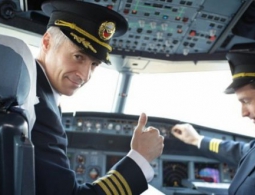 Создана сенсорная футболка, позволяющая научиться управлять самолетом