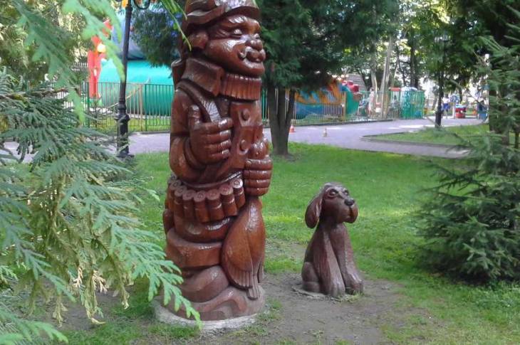 В парке Толстого появилась новая скульптура