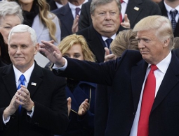 NYT: группа правозащитников готовится подать на Трампа в суд