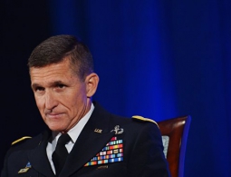 WSJ: американские спецслужбы проверяли контакты советника Трампа с Россией