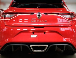 Новый Renault Megane RS засняли без камуфляжа